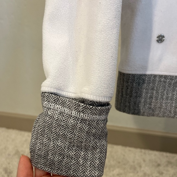 Lululemon Runaway Fleece Hoodie | Size 6 | Herringbone White/Grey GREAT Quality - Picture 4 of 8
